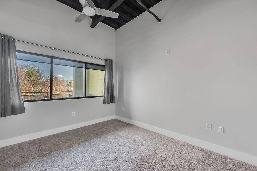 350 E Short Street 307