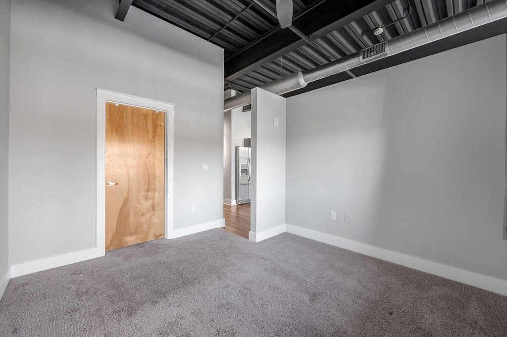 350 E Short Street 307