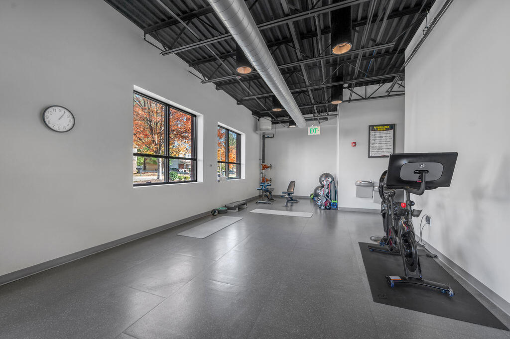 350 E Short Street 307