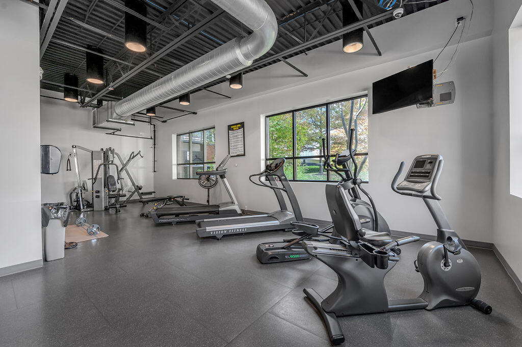 350 E Short Street 307
