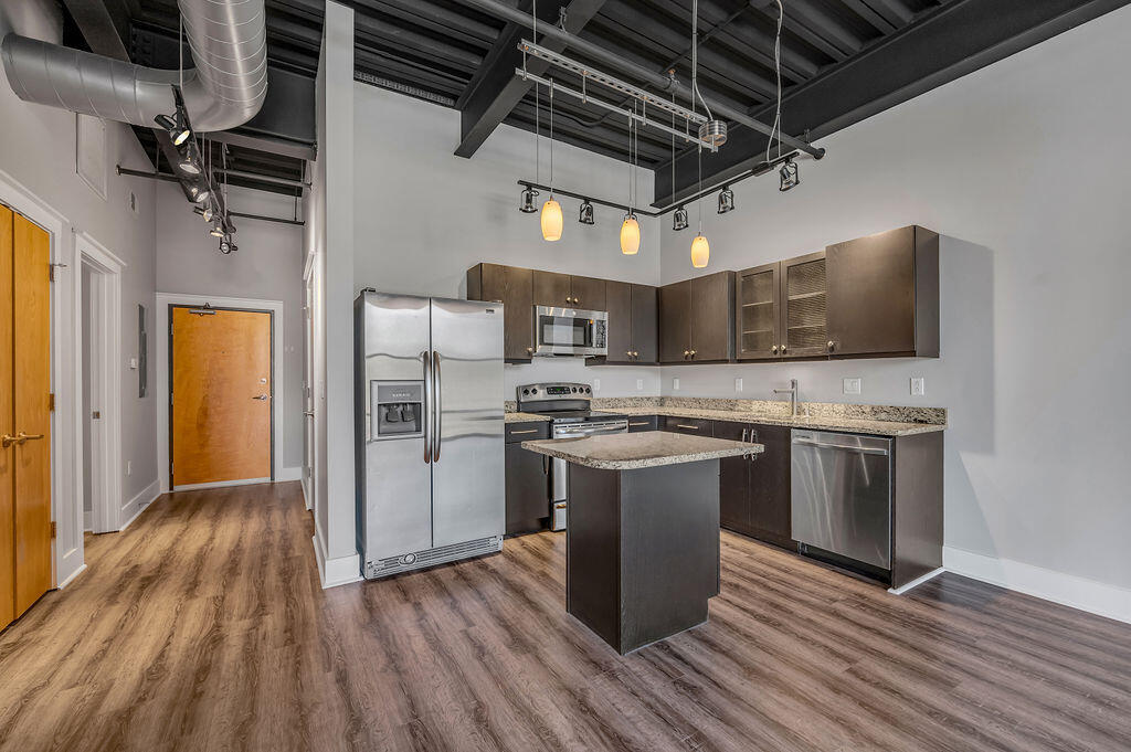 350 E Short Street 307