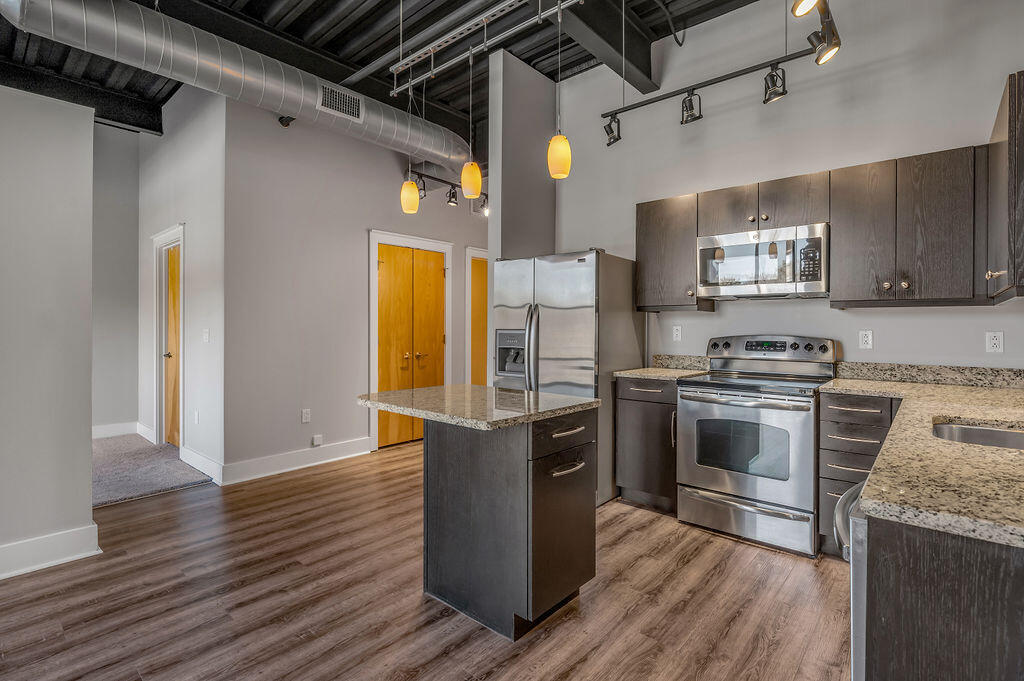 350 E Short Street 307