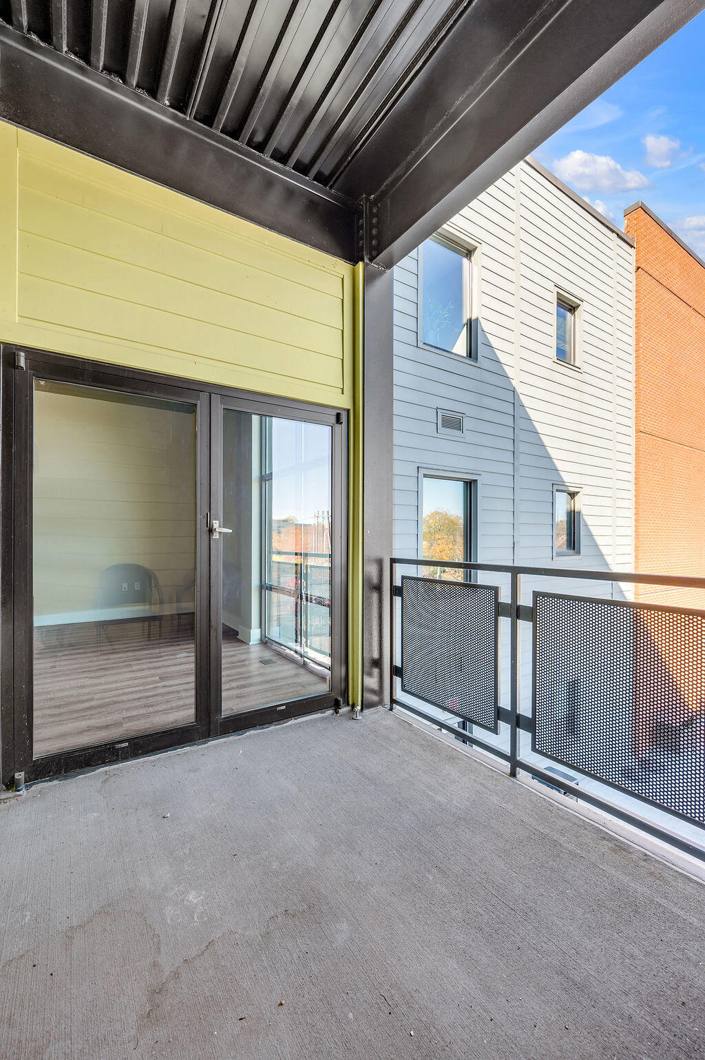 350 E Short Street 307
