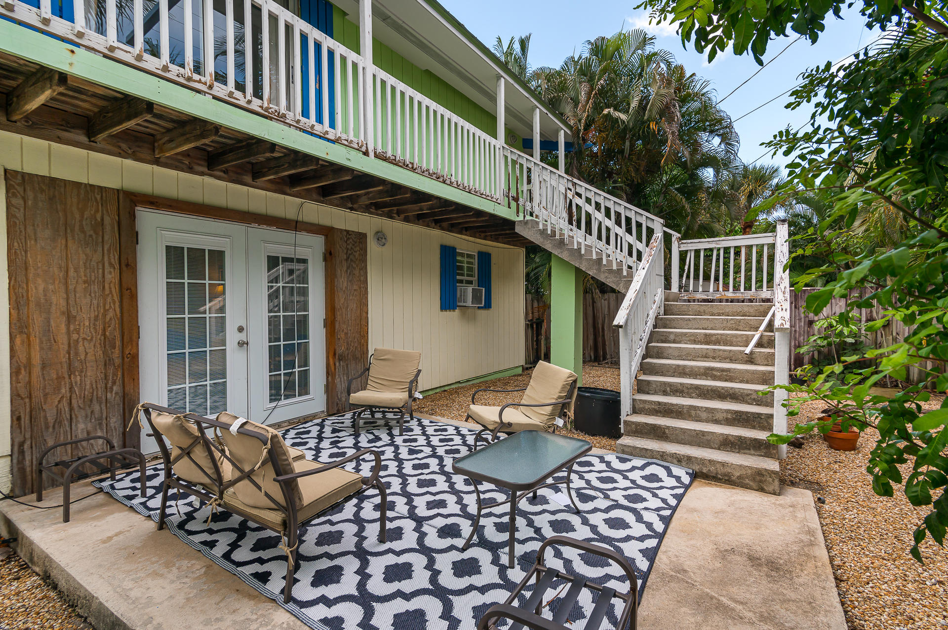 740 S Lake Avenue Ch