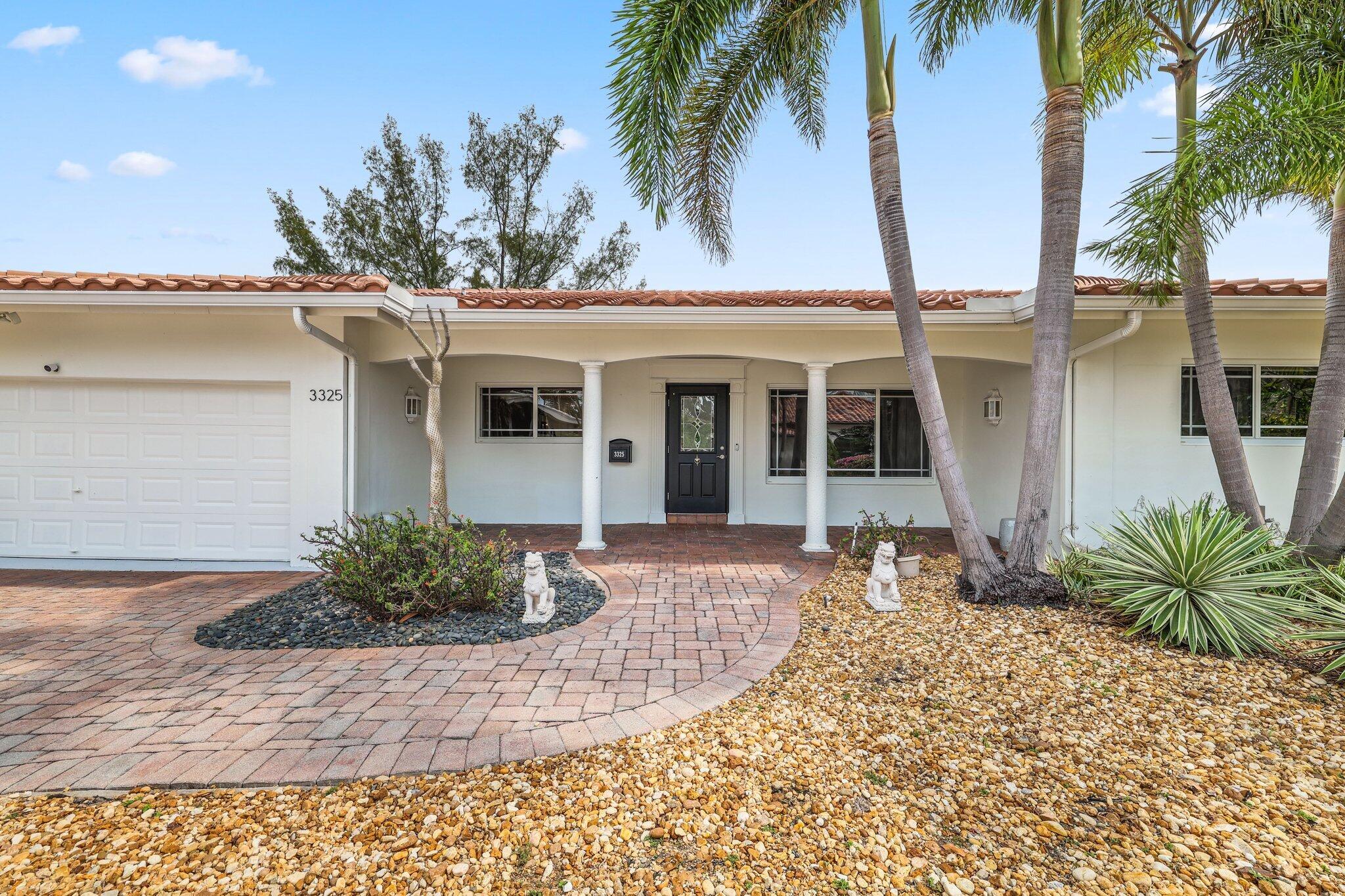 3325 NE 42 Court