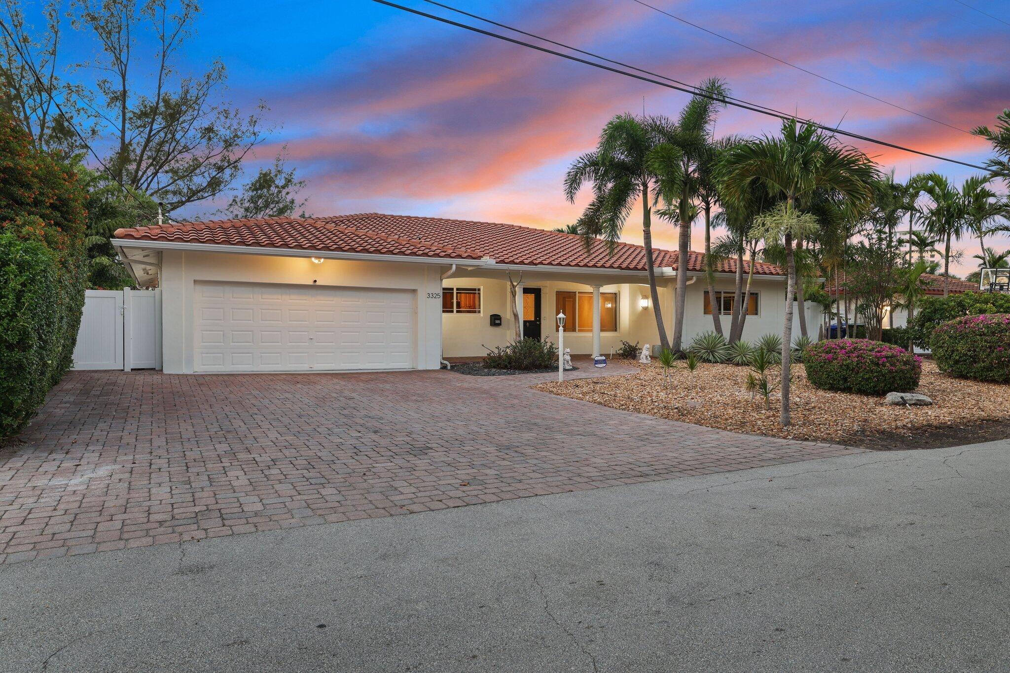 3325 NE 42 Court