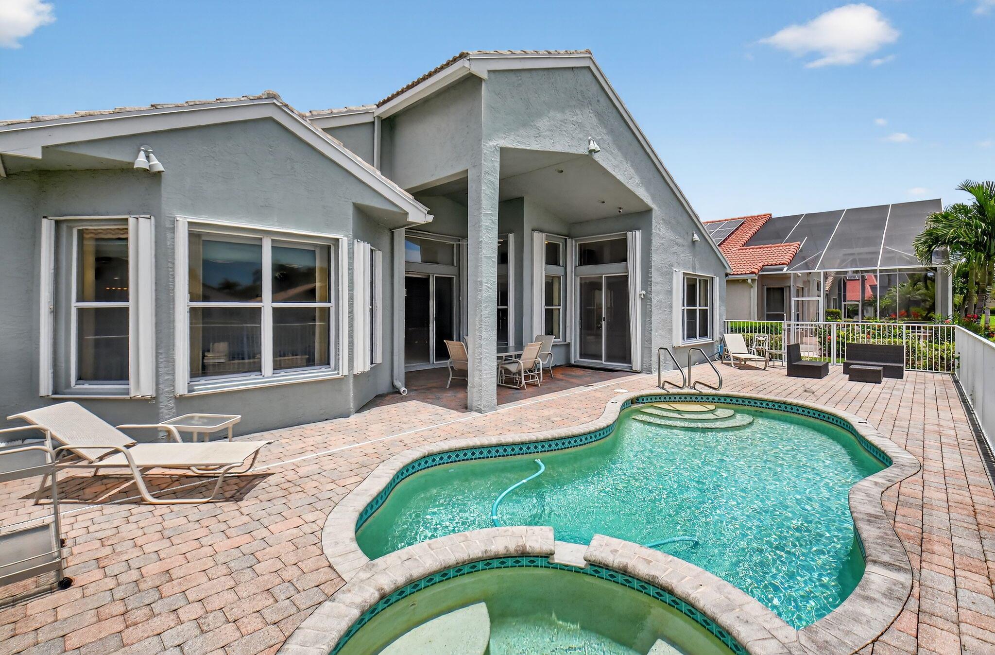 13202 Alhambra Lake Circle