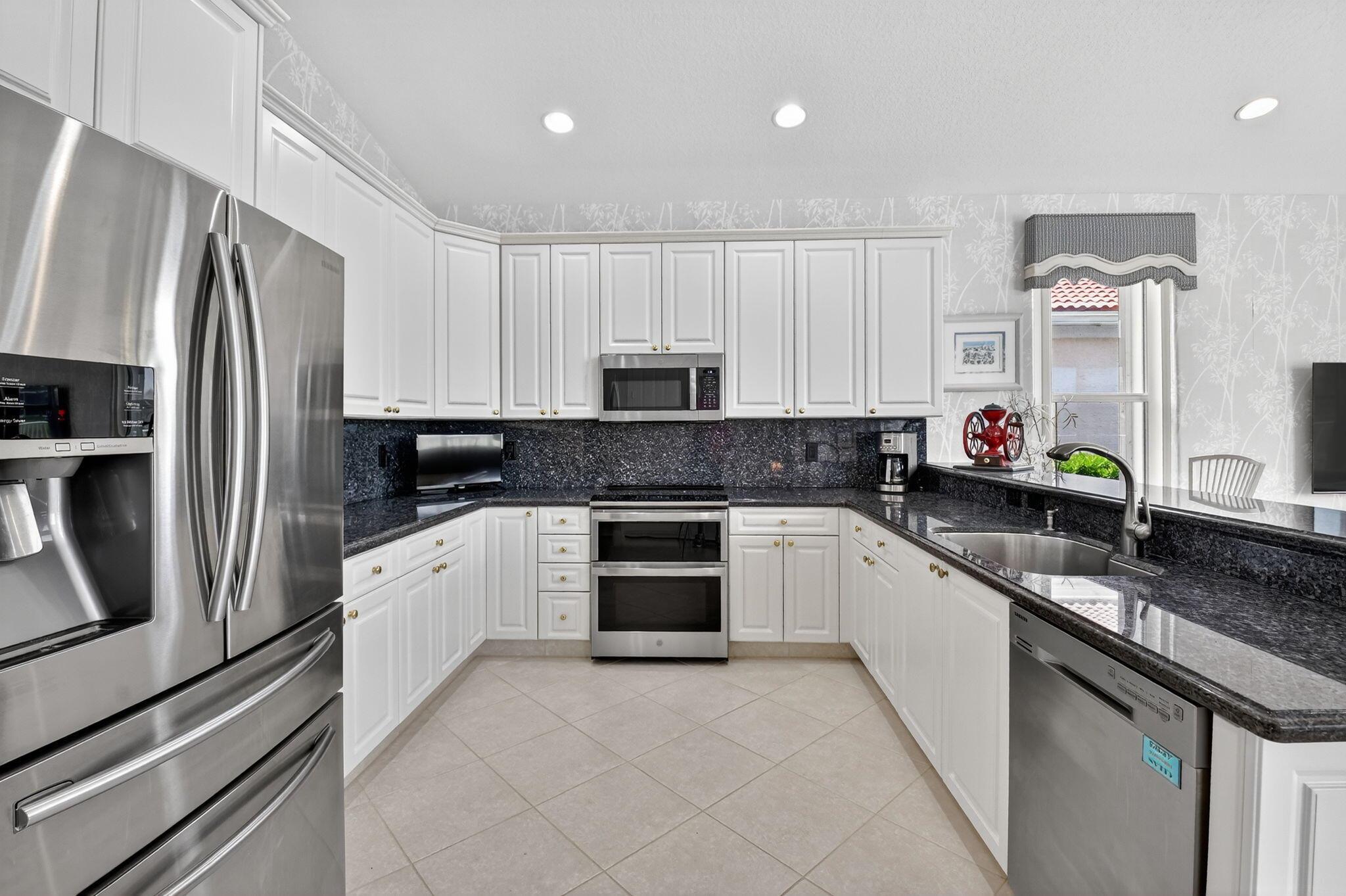 13202 Alhambra Lake Circle