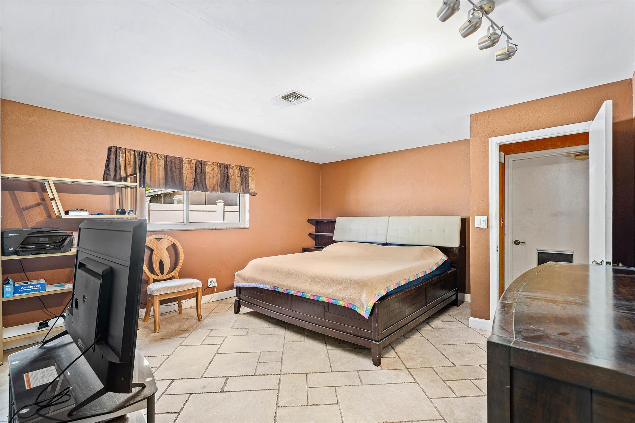 5811 SW 53rd Terrace