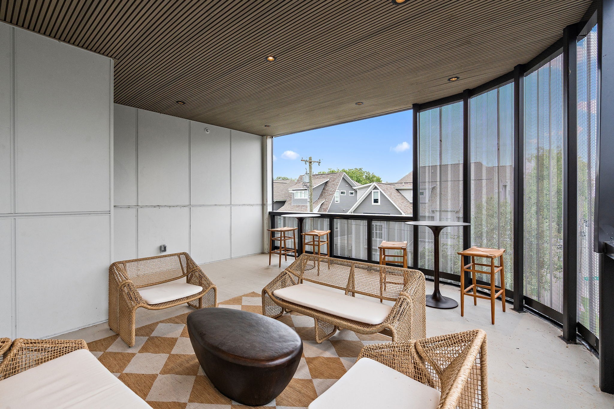 500 Merritt Ave Unit: 306
