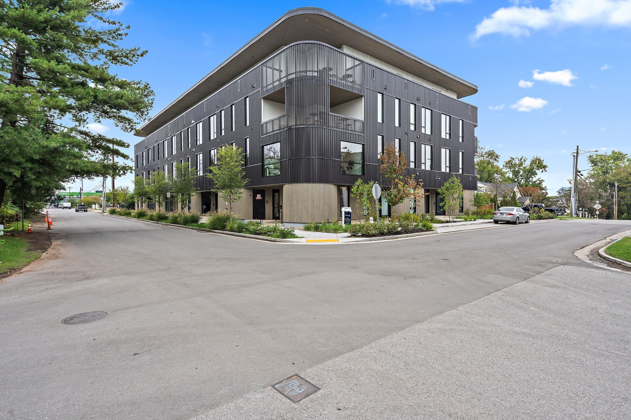 500 Merritt Ave Unit: 306
