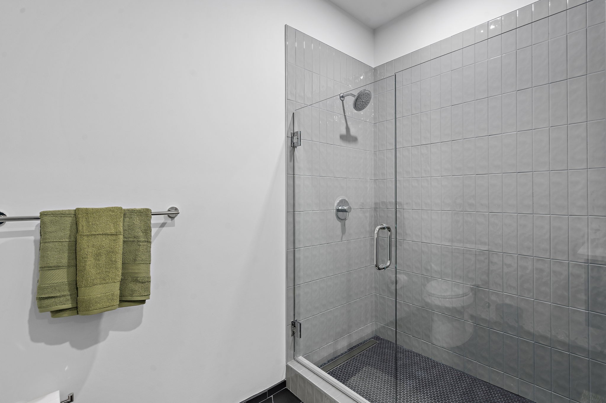 500 Merritt Ave Unit: 306