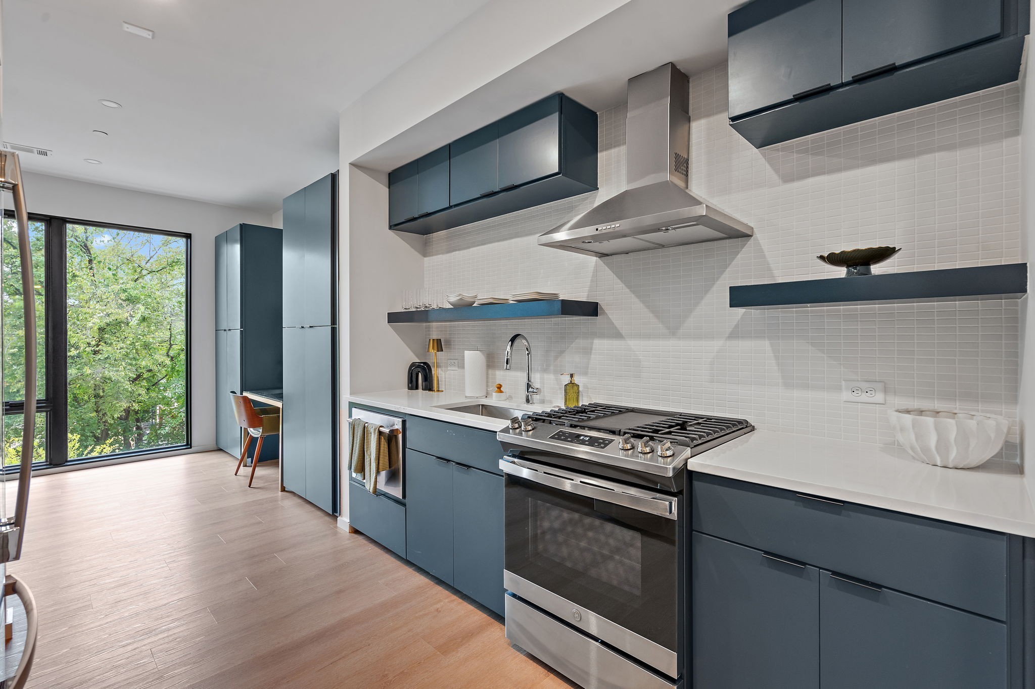 500 Merritt Ave Unit: 306
