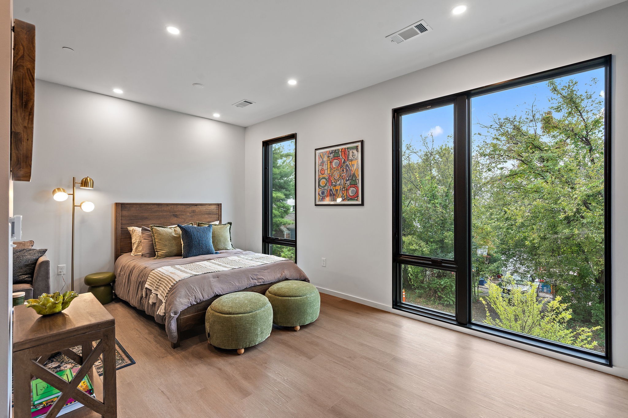 500 Merritt Ave Unit: 306