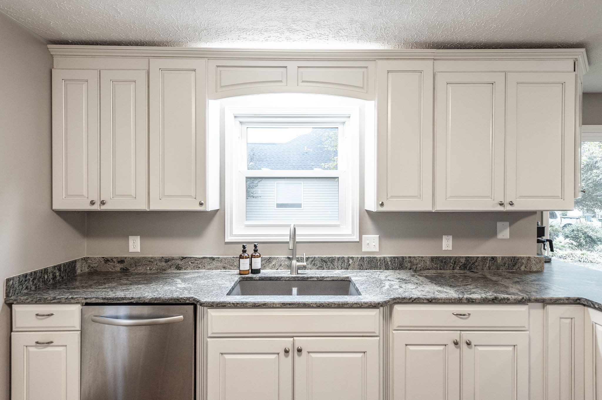 376 Huntington Dr