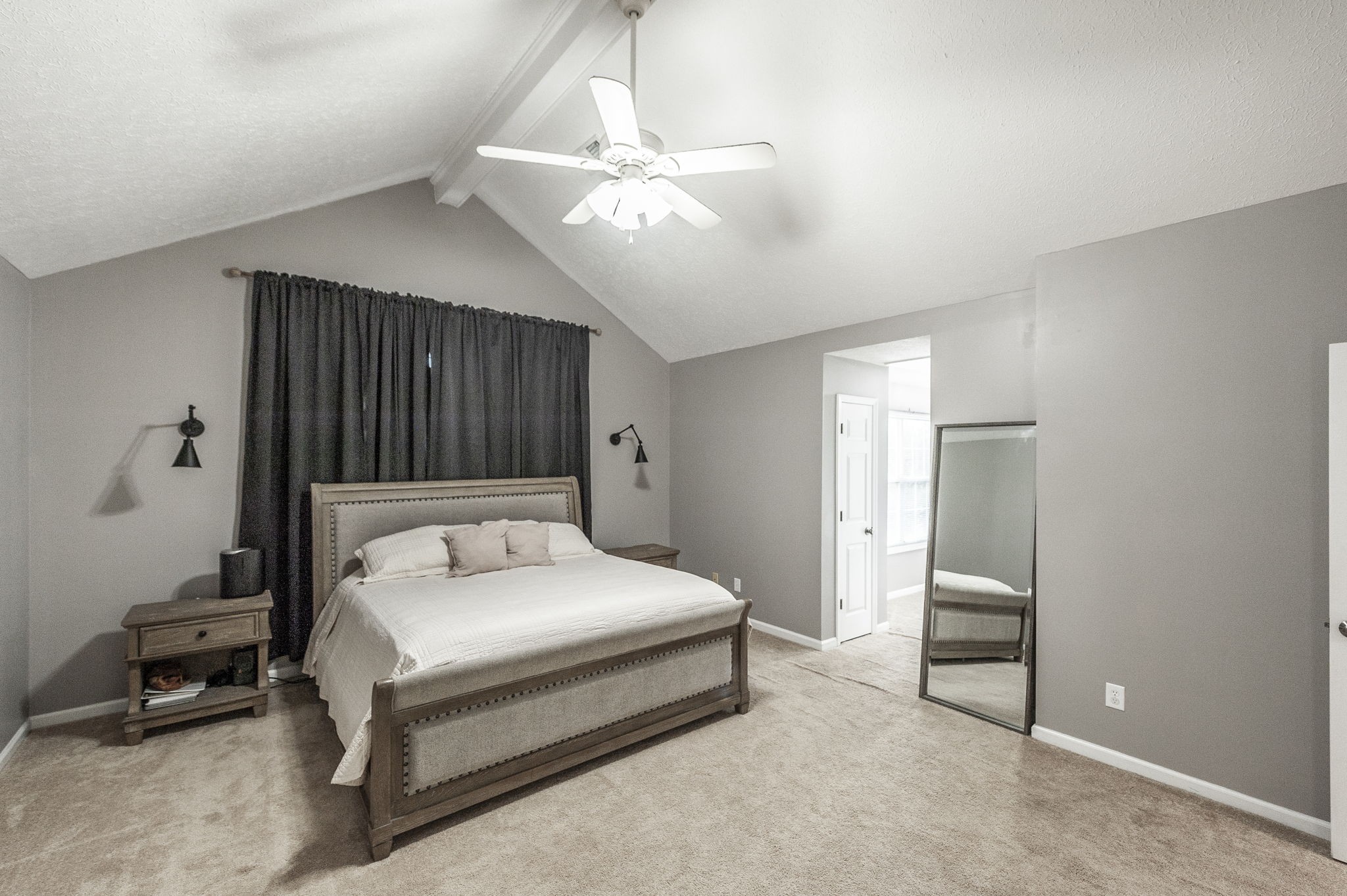 376 Huntington Dr