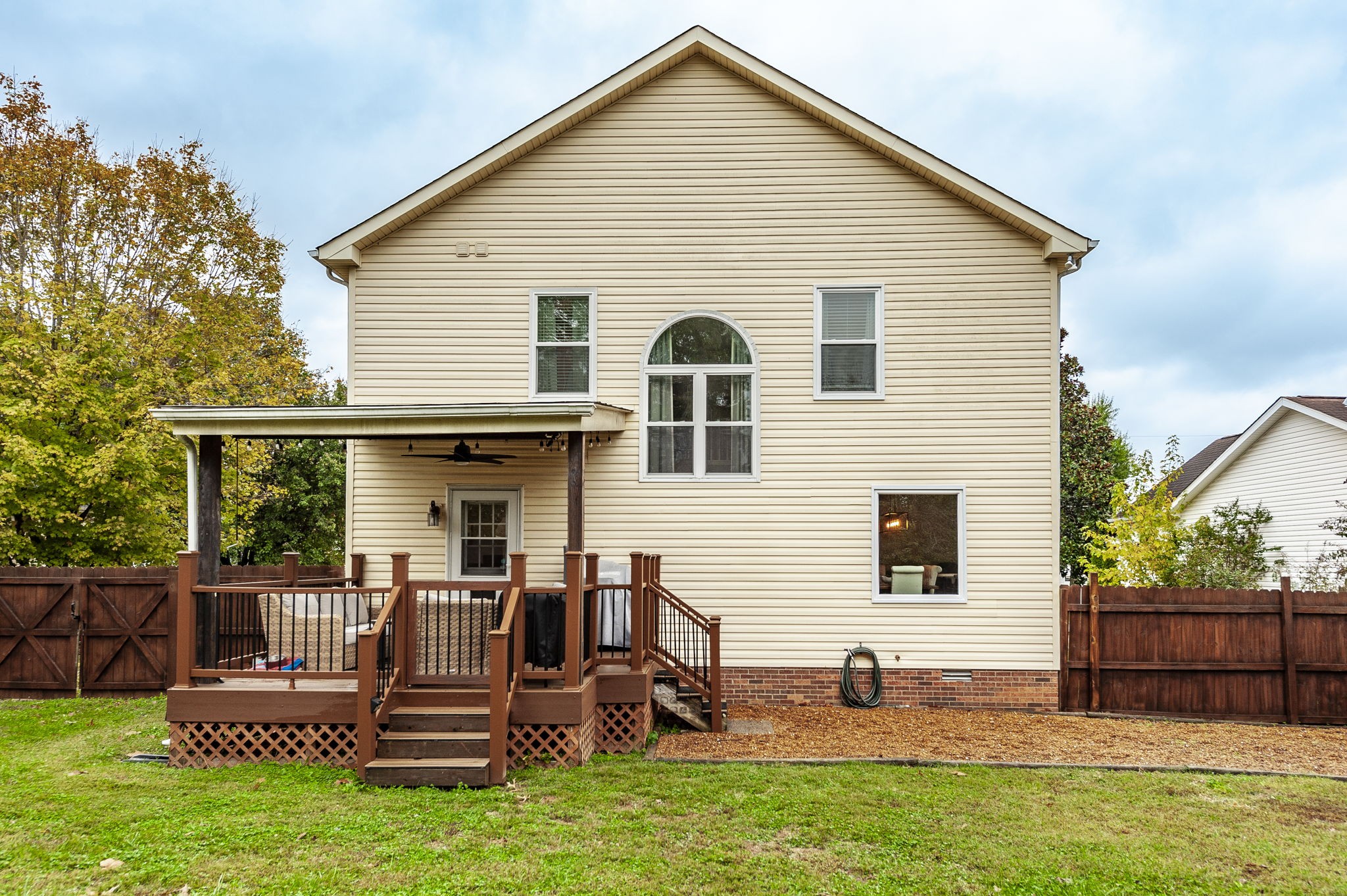 376 Huntington Dr