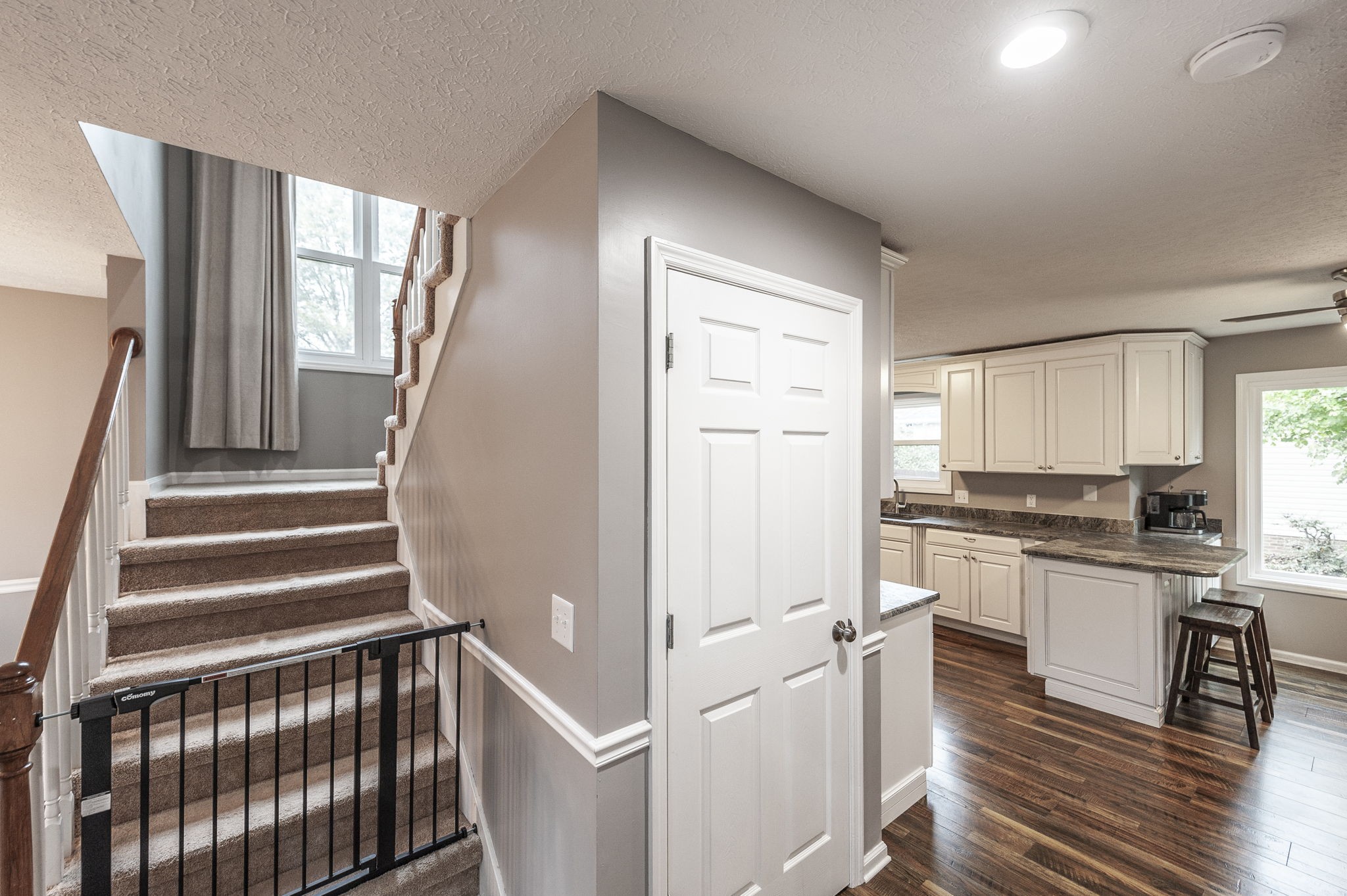 376 Huntington Dr