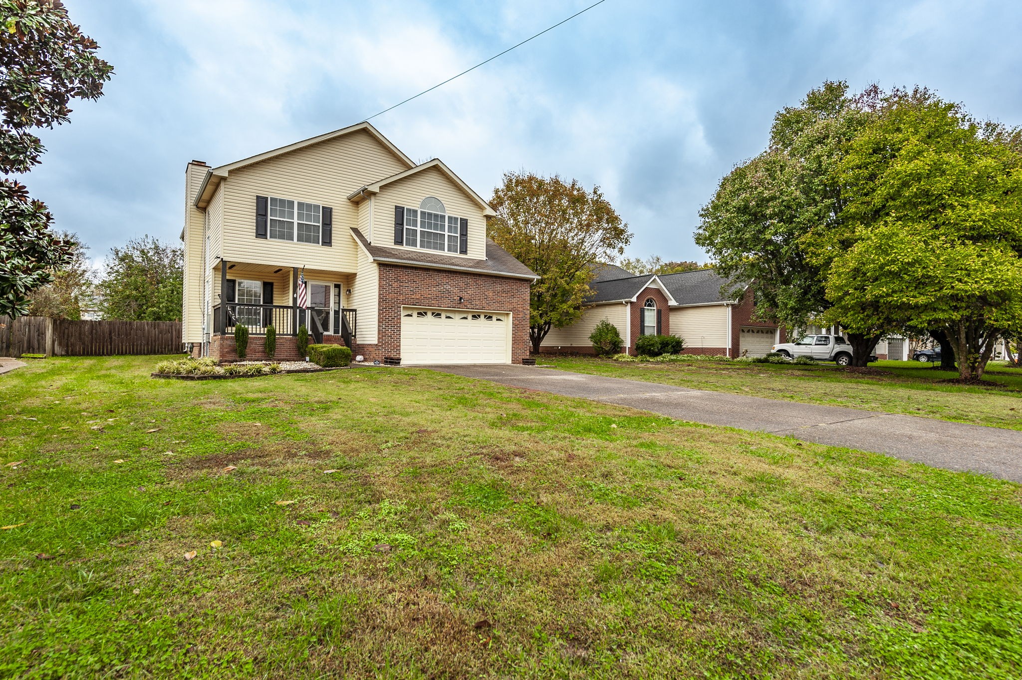 376 Huntington Dr