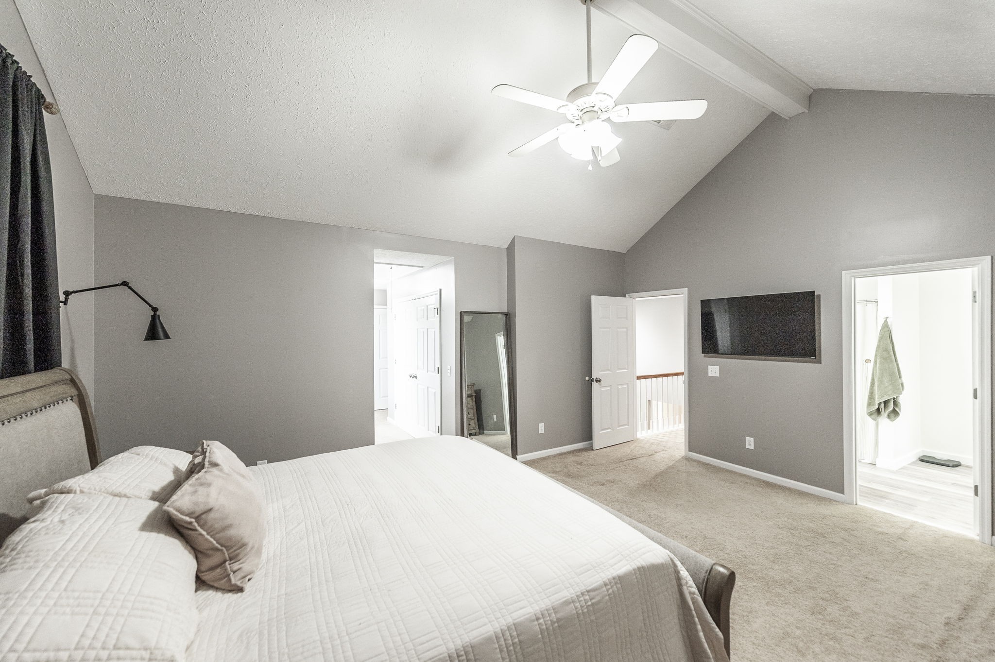 376 Huntington Dr