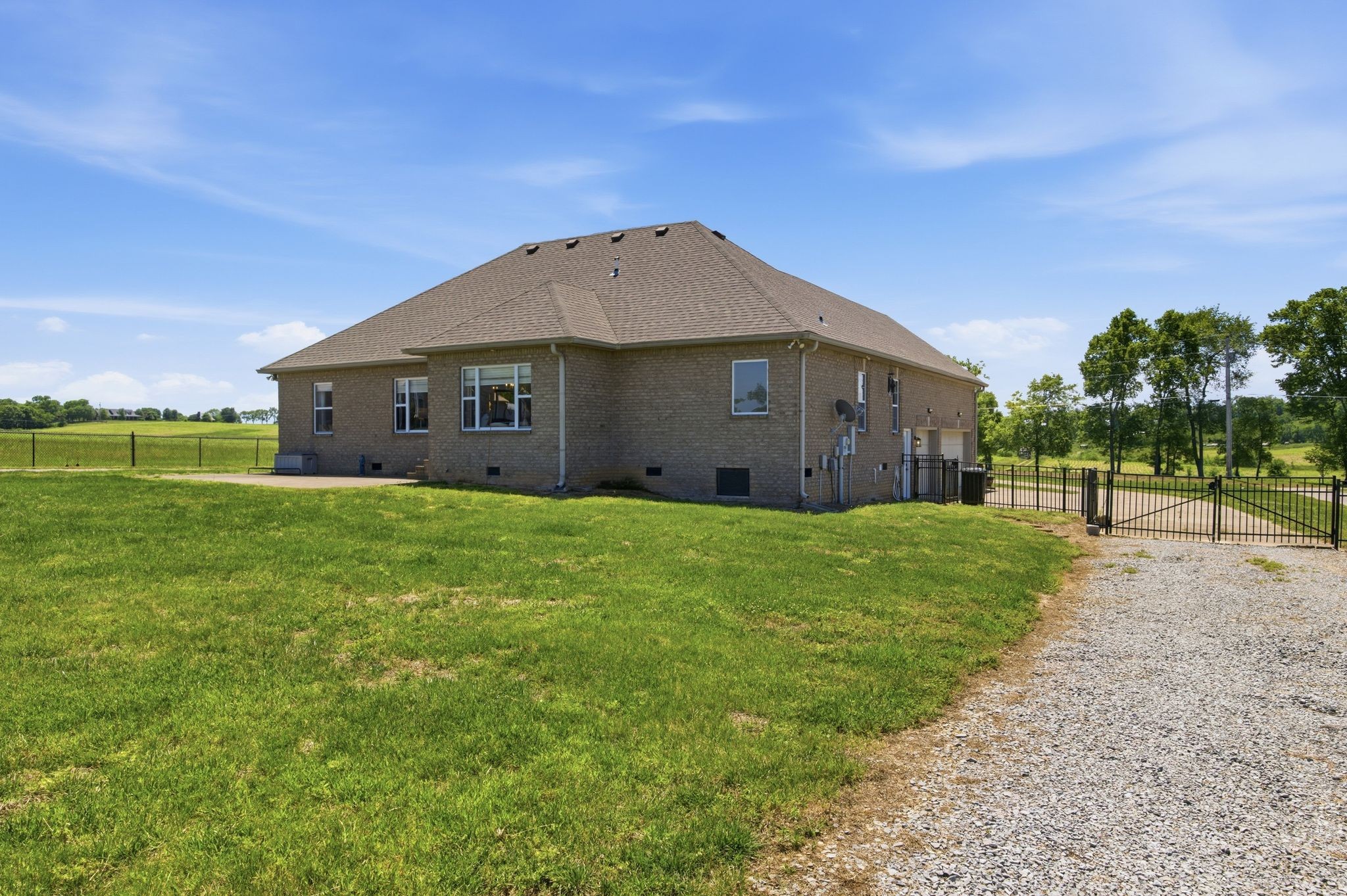 1164 Chenault Ln