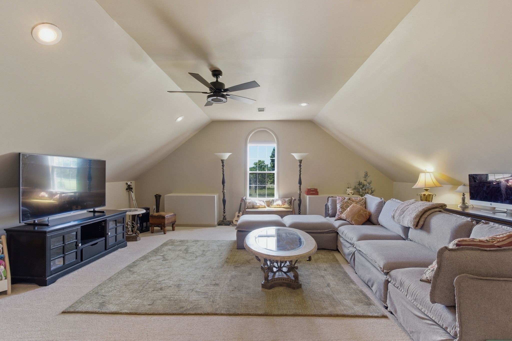 1164 Chenault Ln