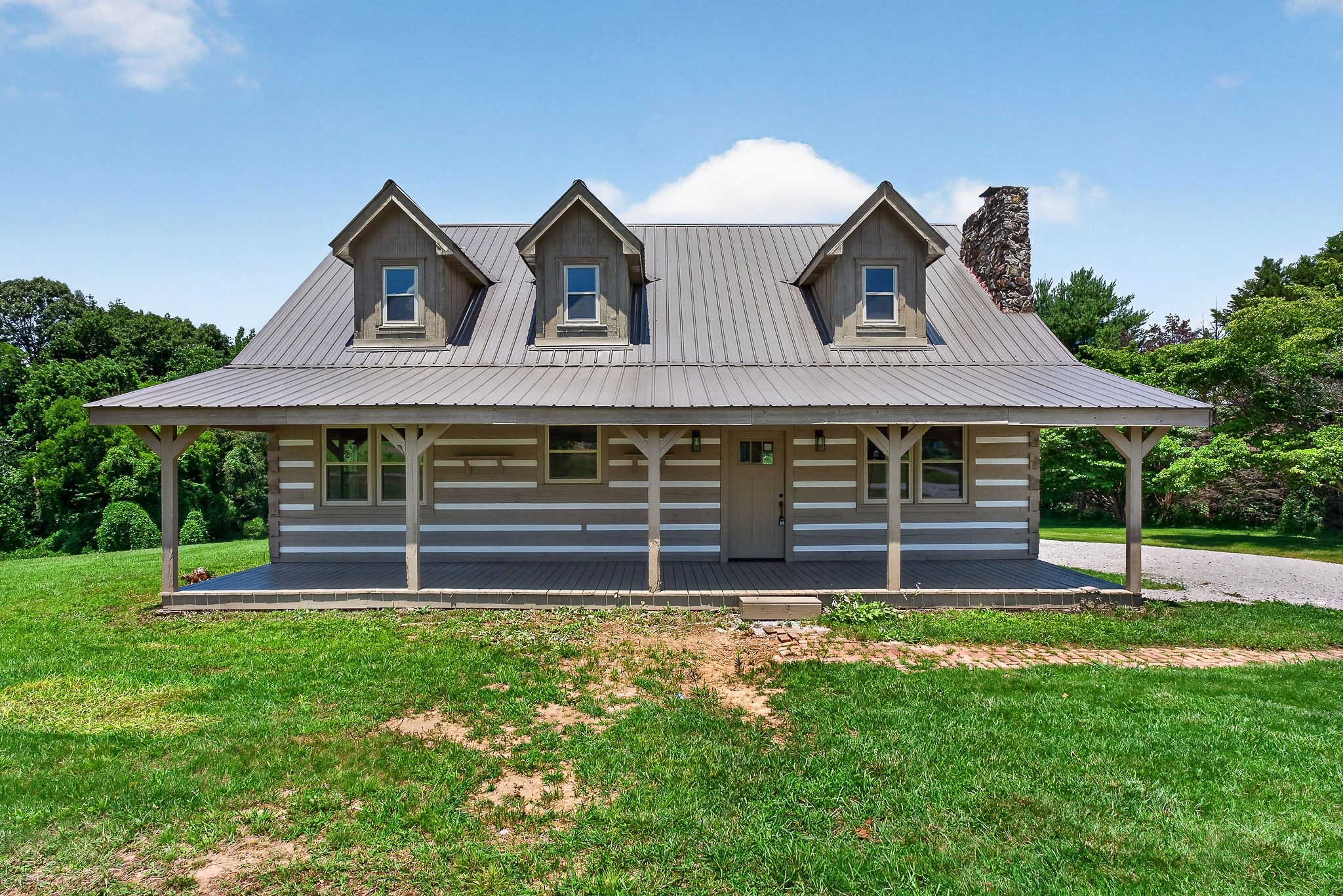 539 Peach Ave