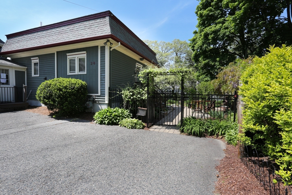 24 Pershing Road # 24