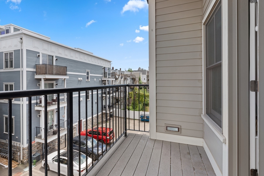 637 E 1st St # 203