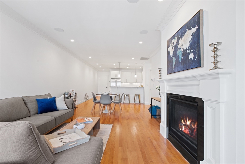 637 E 1st St # 203