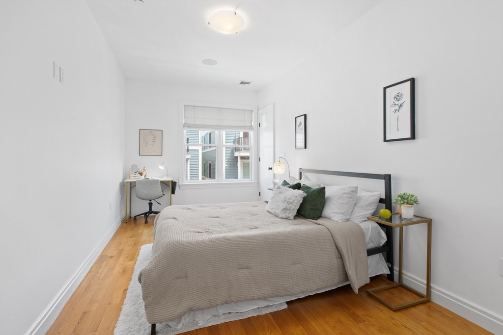 637 E 1st St # 203