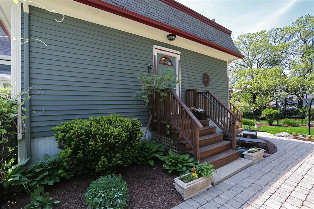 24 Pershing Street # 24