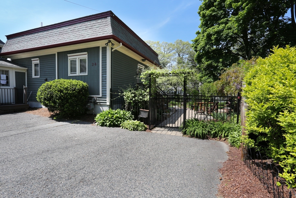 24 Pershing Street # 24