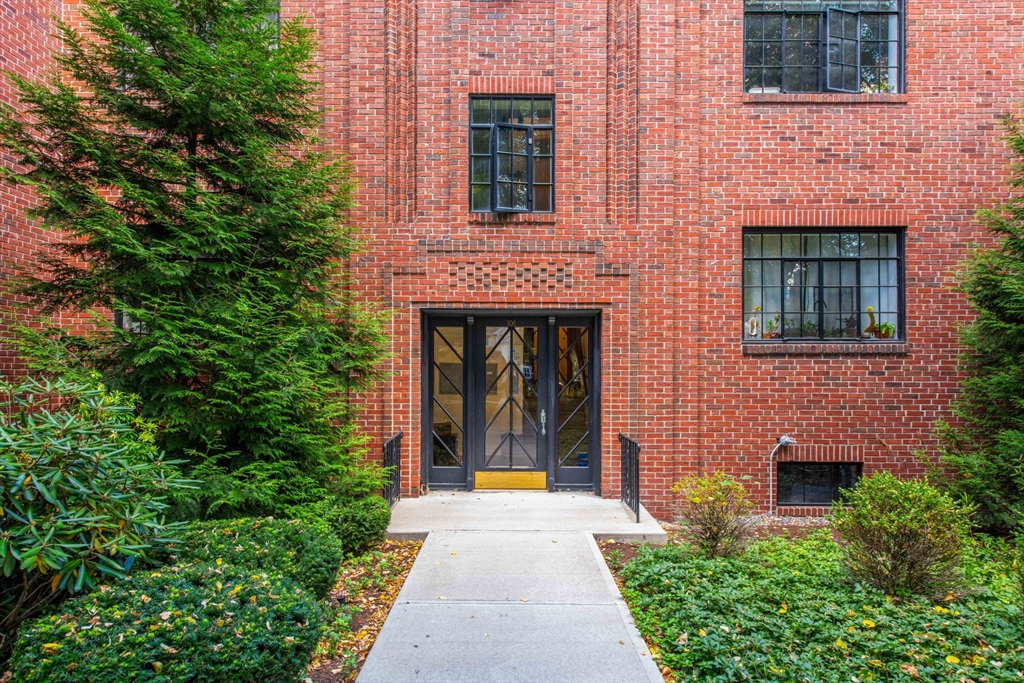 106 Sewall Ave # 5