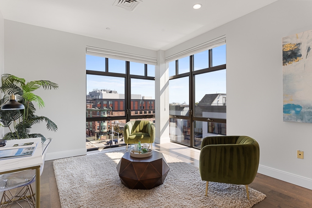 150 Dorchester Ave. # 614