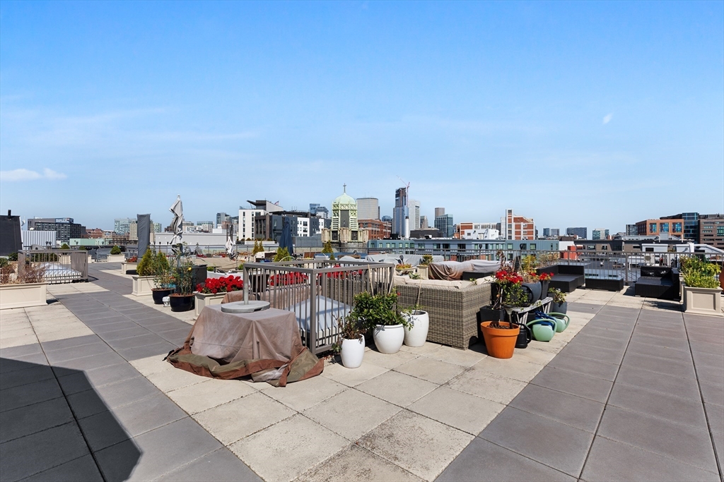 150 Dorchester Ave. # 614