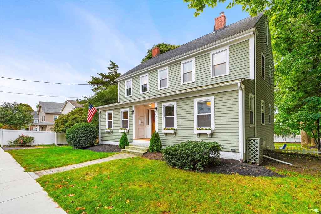 84 Woburn St