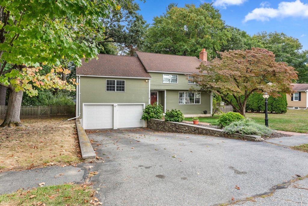 9 Roundy Rd