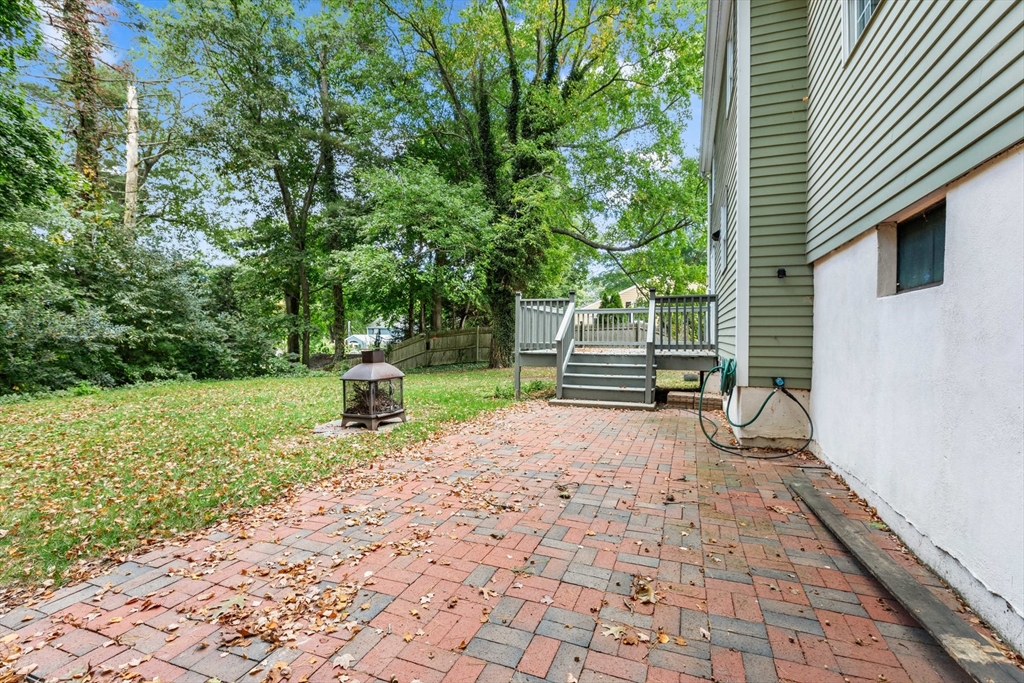 9 Roundy Rd