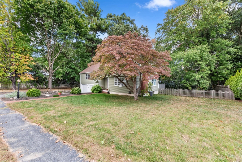 9 Roundy Rd