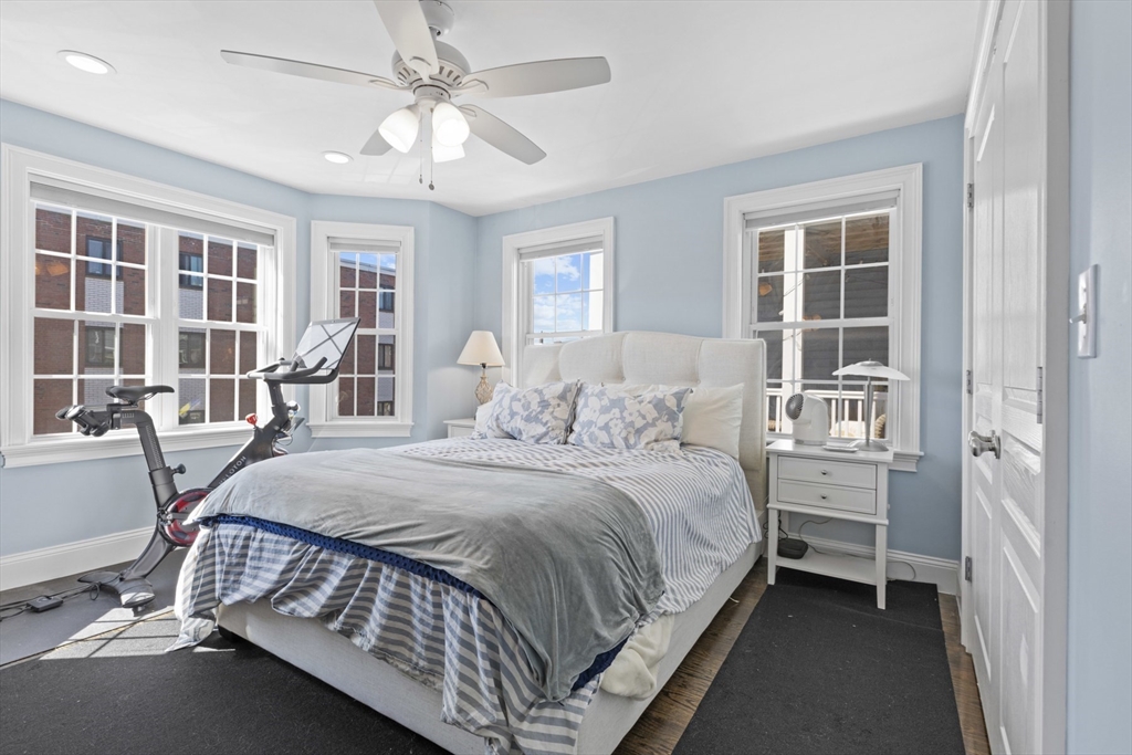 732 E 6th St Apt 2