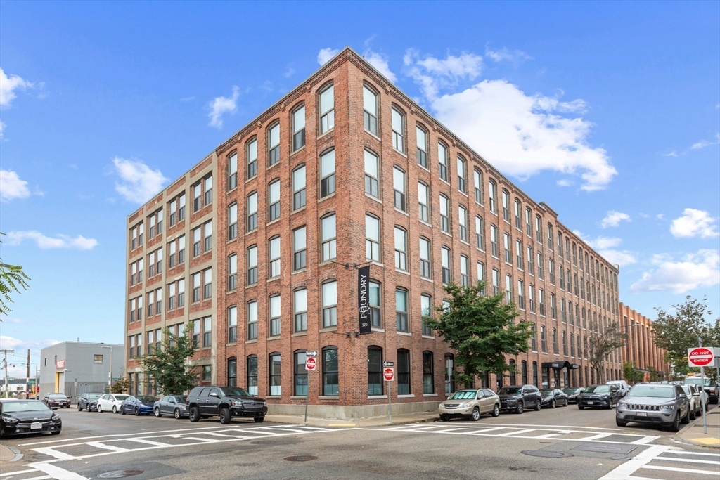 320 W 2nd St # 206