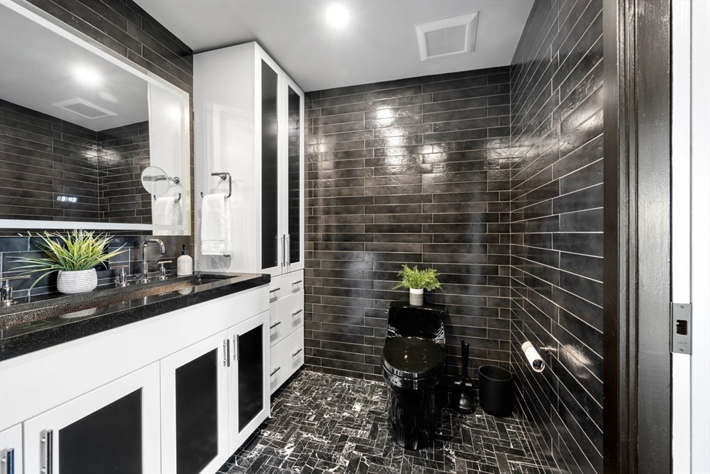 11 Cameron Ave # 3