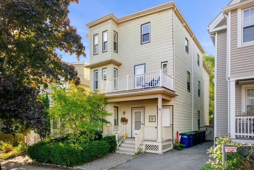 11 Cameron Ave # 3