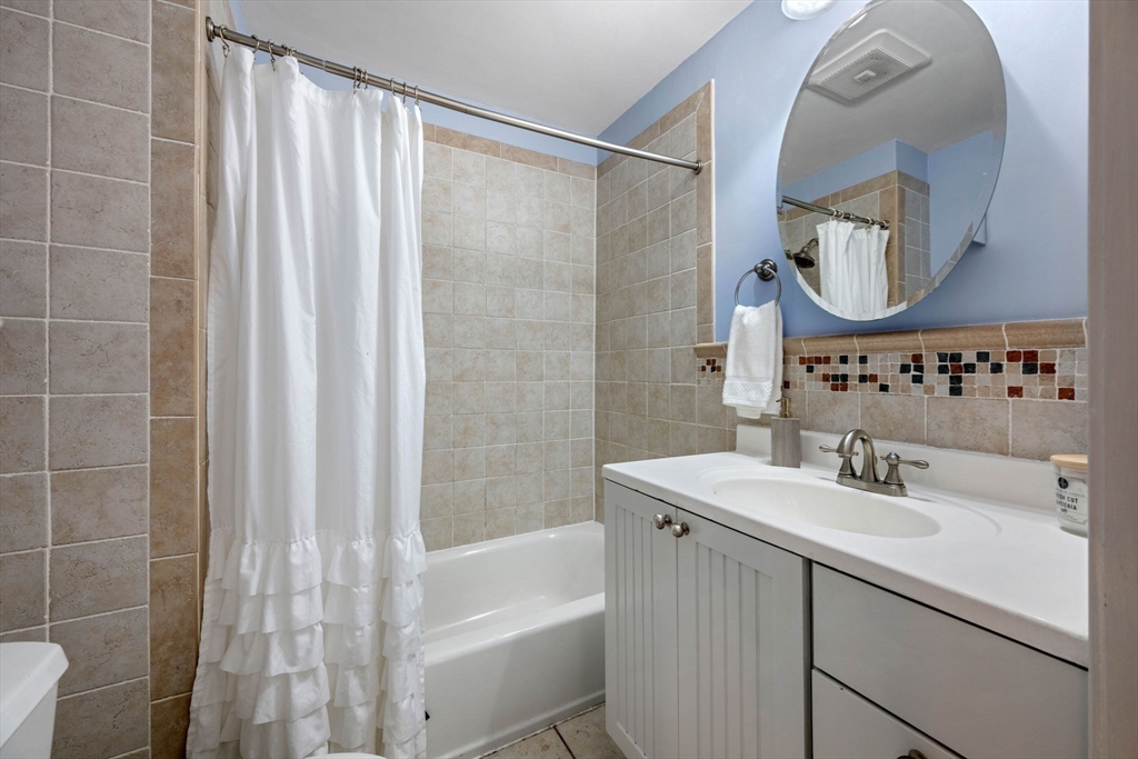 11 Cameron Ave # 3
