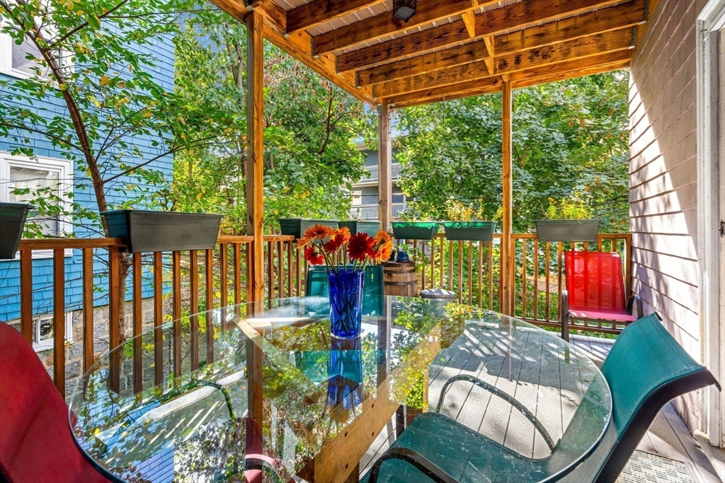 47 Montebello Rd # 2
