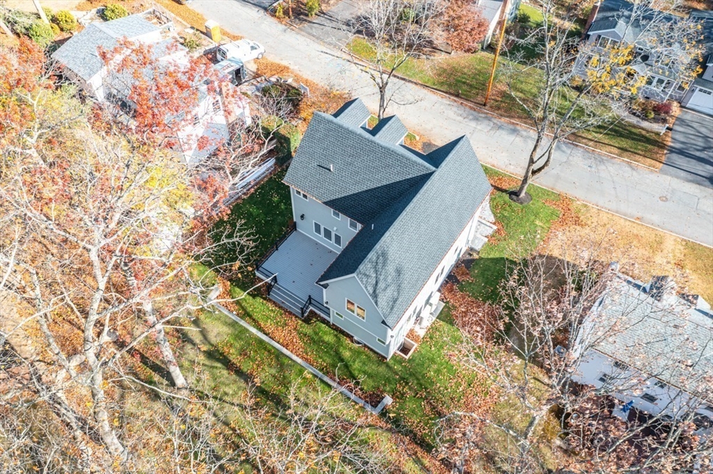11 Alden Lane