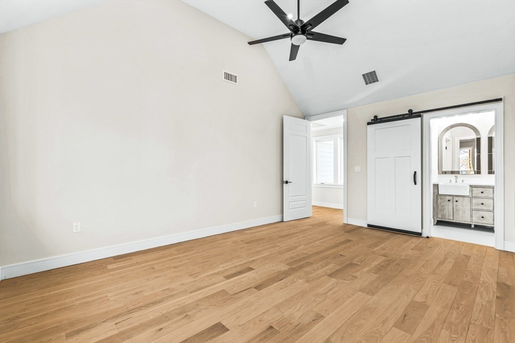 11 Alden Lane