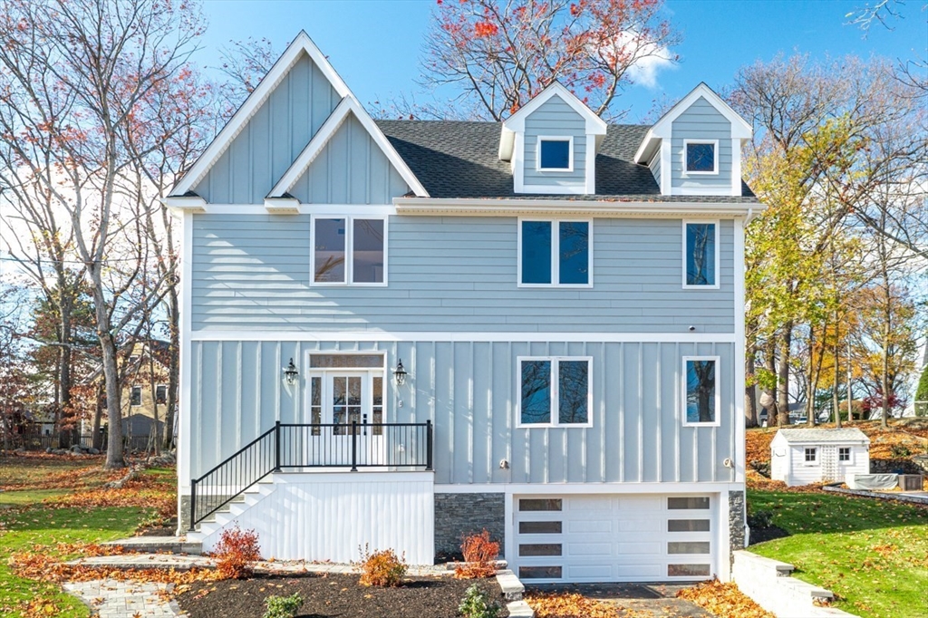 11 Alden Lane