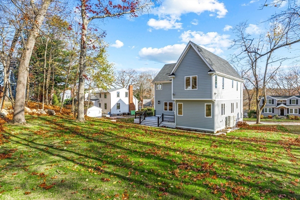 11 Alden Lane